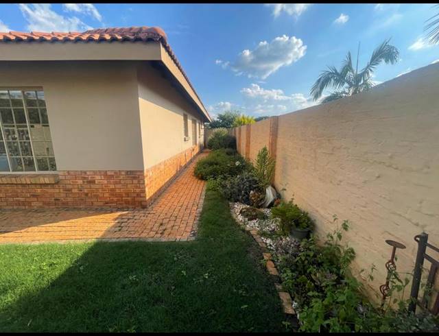 3 BEDROOM HOUSE FOR SALE IN WATERKLOOF